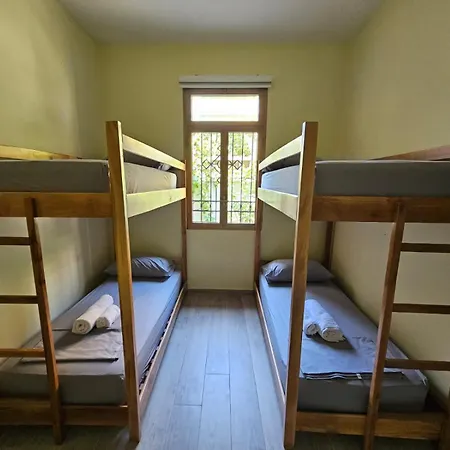 Lemon House Ostello Tirana