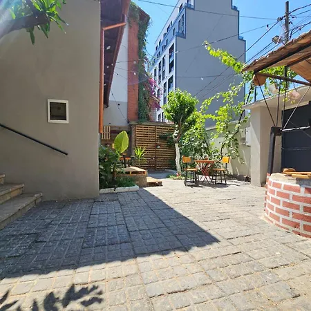 Lemon House * Tirana