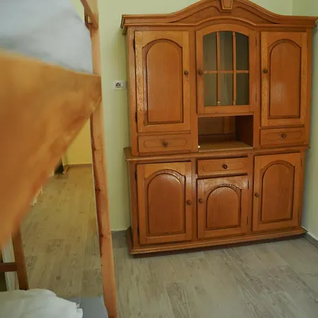 Lemon House Vandrerhjem *