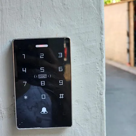 Hostel Lemon House *