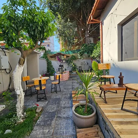 Lemon House Vandrarhem Tirana